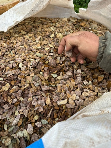 Златолит персиковый декоративная каменная крошка купить в Кунгуре