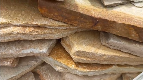 Плитняк златолит жёлтый золотистый для отмостки купить в Кунгуре