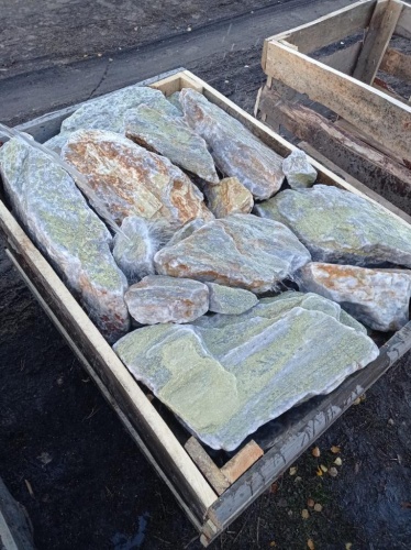 Златолит жёлтый, жёлто-зелёный глыбки и валуны для ланшафтного дизайна купить в Кунгуре