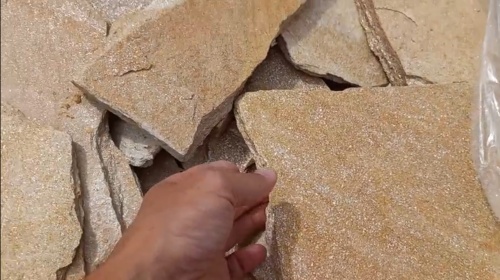 Плитняк златолит жёлтый золотистый для отмостки купить в Кунгуре