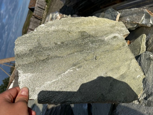 Плитняк златолит зелёный для цоколя, отмостки купить в Кунгуре