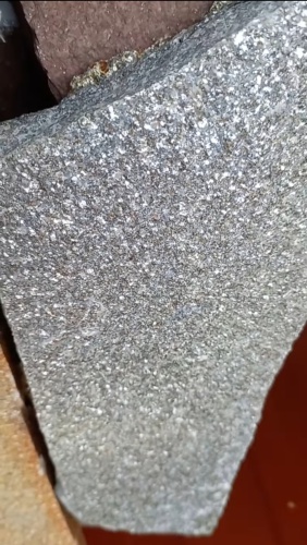 Плитняк златолит серебристый для фасада купить в Кунгуре