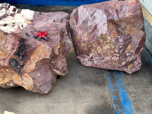 Ландшафтные глыбы красно-фиолетовые 200-1000 килограмм купить в Кунгуре
