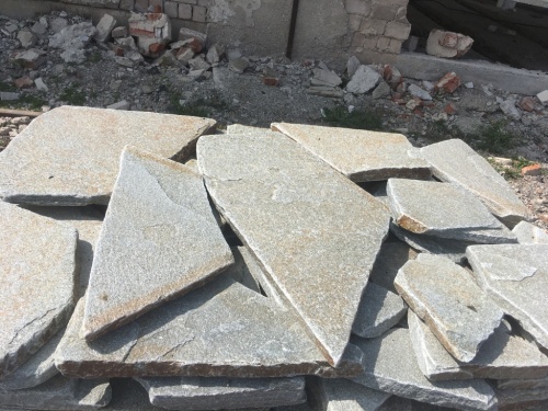 Златолит серебристый галтованный для цоколя купить в Кунгуре